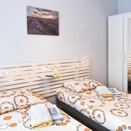 Photo Art Apartment Burgas Esterno foto