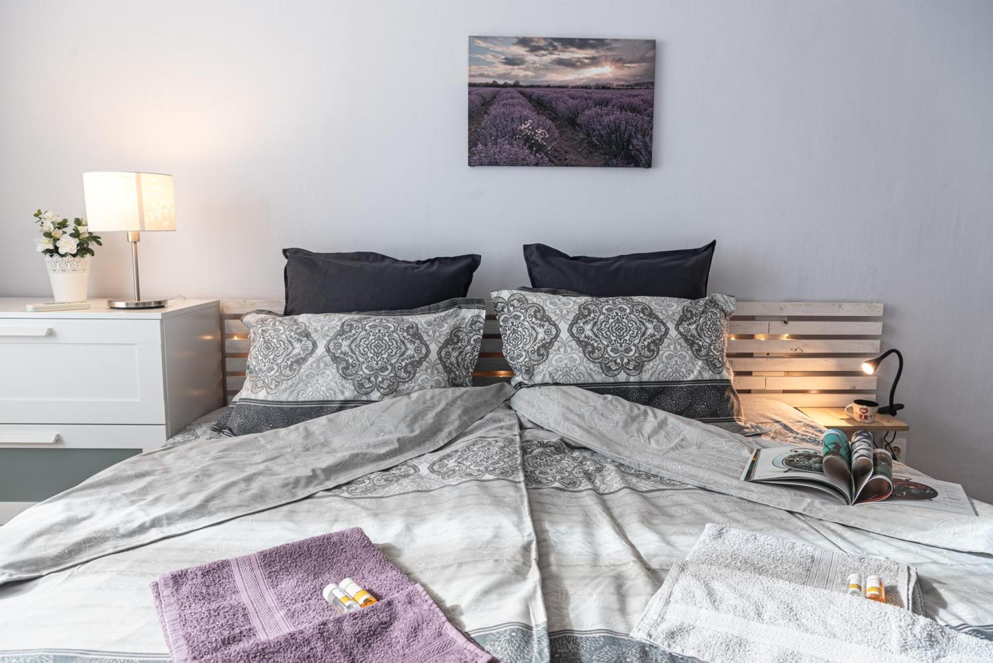 Photo Art Apartment Burgas Esterno foto
